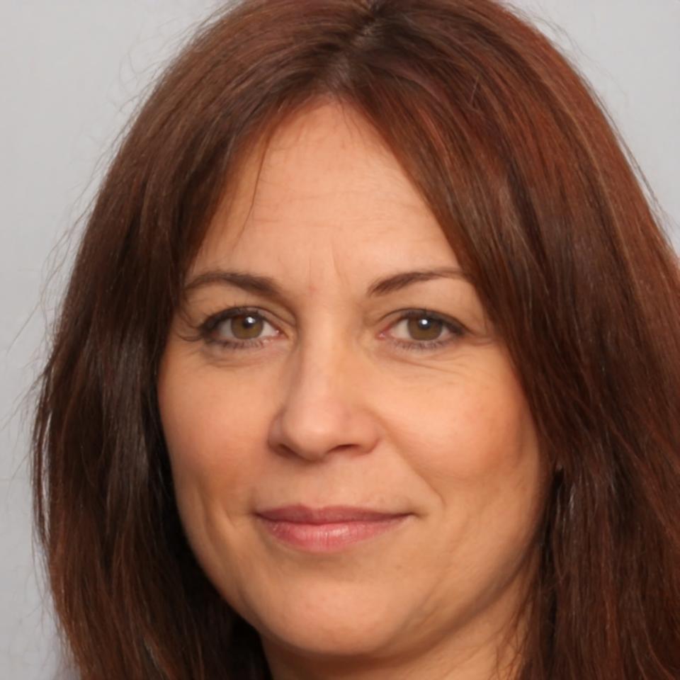 Tamsin Holloway, Founder of Lelteron Xozpando